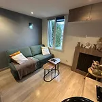 Cosy Studio Paris 8 Avec Terrasse