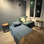 Cosy Studio Paris 8 Avec Terrasse