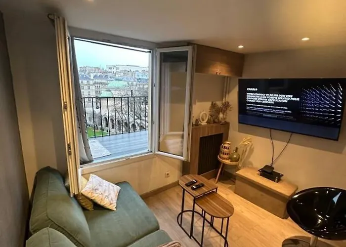 Cosy Studio Paris 8 Avec Terrasse